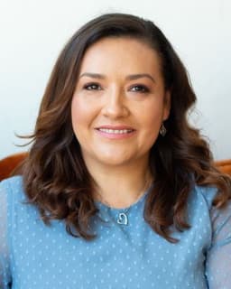 Dr. Lizette Solis