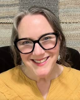 Dr. Lauren Elizabeth Linn