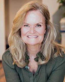 Jocelyn Yocum DiChiara