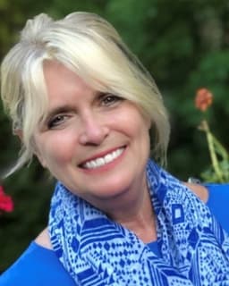 Elizabeth D Robinson