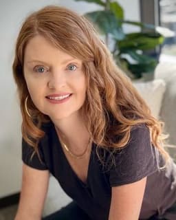 Dr. Elizabeth Harris