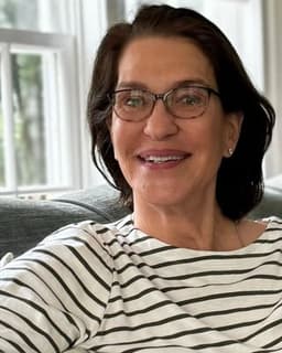 Dr. Scarlett Leas Robertson