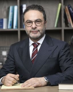 Dr. Hadi Estakhri