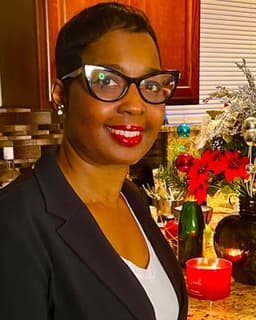 Lauren Nicole Cartwright