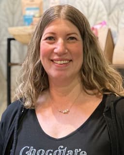 Mara Trager Tcheunou