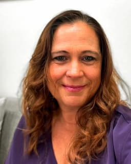 Meghan J Davies Hoover