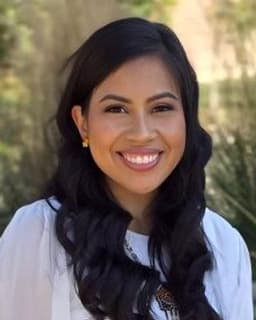 Dr. Ayli Carrero Pinedo