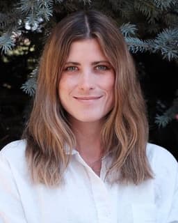 Joani Teresa Mendolia