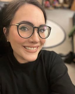 Tara Leigh Stroesenreuther