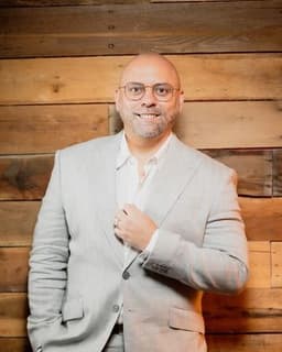 Freddy M Perez-Mercado