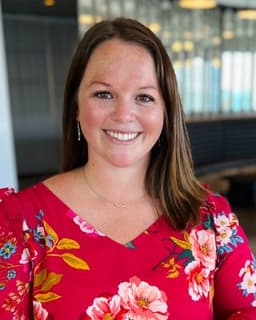 Dr. Courtney Kalmanson