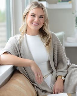 Dr. Monica Freissle-Lewis