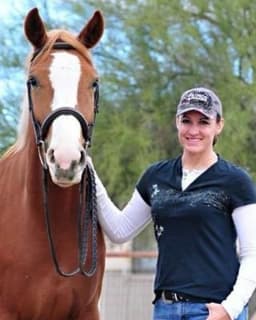 Brianne (Bri) Bennett