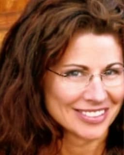 Jen Leone, LMFT #144313