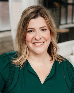 Gretchen Knight-Dennis