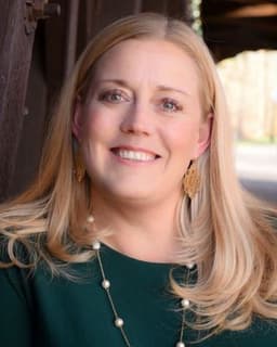 Courtney L. Kowalczyk