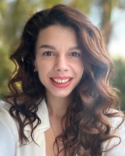 Lucia Rose Fernandez