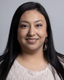 Daisy | Floreciendo Therapy And Wellness