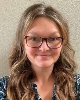 Elizabeth Nicole English