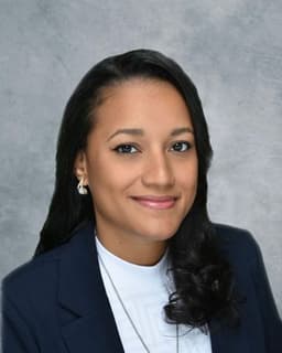 Rosali Lora-Hablo Español