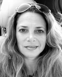 Oreet Daniella Schrader