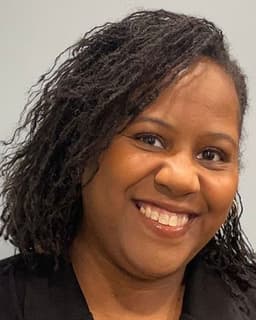 Lauren Staley Relationship & Financial Therapy