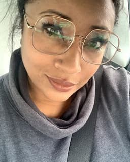 Maya Akai Monet Gavin