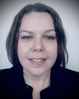 Jennifer M Cleveland