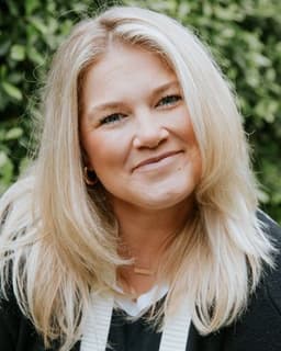 Emily Lawrence At Cauley Assoc