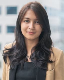 Lea Reyes | Relationships