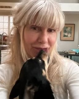 Lily Tolhurst Therapeia: Psychic Holistic Counsel