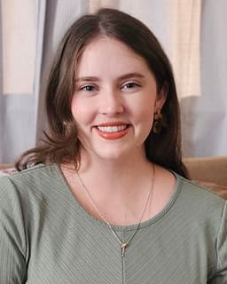 Kierstyn Mao, Expressive Art Therapist