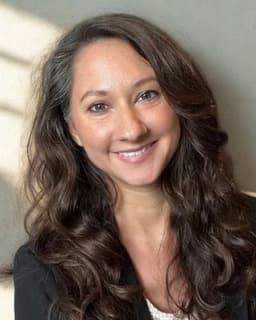 Relationships and Anxiety Specialist Cecilia Davis