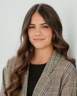 Amanda Bouza (Book Instantly On Website)