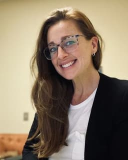 Dr. Lauren Gonzalves