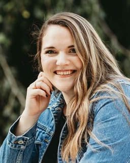 Sarah Rudel LMSW,CEDS (Wellrooted Counseling, LLC)