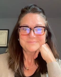 Melissa A Kuczmanski