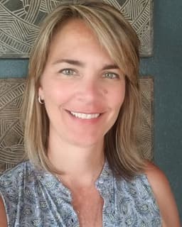 Dr. Stephanie Gansert