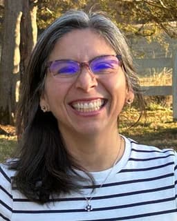 Dr. Rosario H. Paredes Carrion