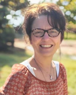 Kristal (Kristina) March