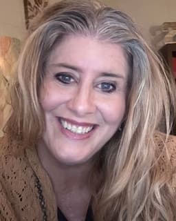 Natalie Davis Guetarni