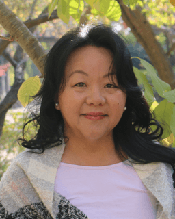 Elizabeth Mouavangsou