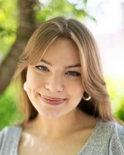 Julianne Mosher, LMHC, DBT therapist