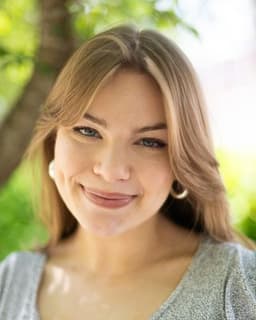 Julianne Mosher, LMHC, DBT therapist