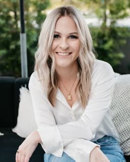 Stephanie Scott (Anxiety and OCD Specialist)