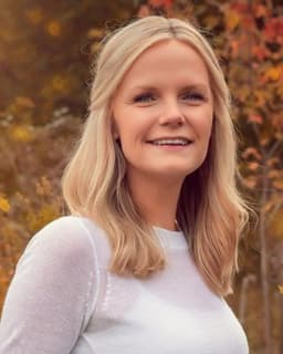 Courtney Tracy Cloonan