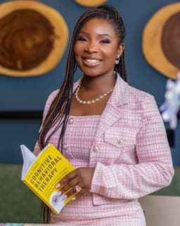 Evelyn 'adeola' Idumu