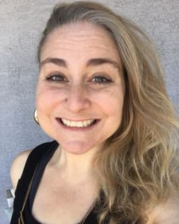 Jonneth Elizabeth Santschi