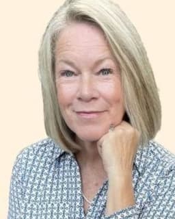 Karen Voyer-Caravona