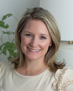 Jennifer - Attachment Trauma Specialist